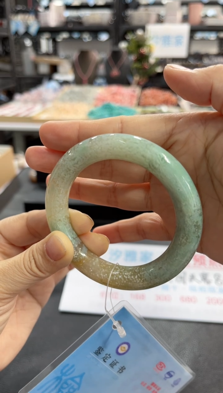 【闪购商品】石英质玉手镯未镶嵌56圈口628
