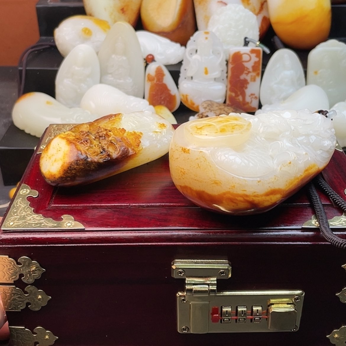 【闪购商品】和田玉挂件未镶嵌疯****头f
