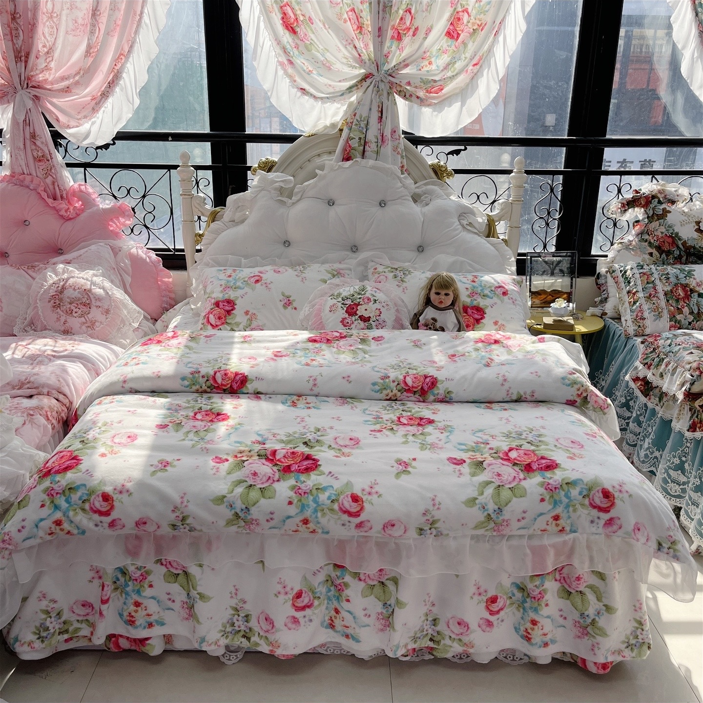 11斤左右白底玫瑰加厚保暖牛奶绒印花床公主风韩式裙款花边四件套