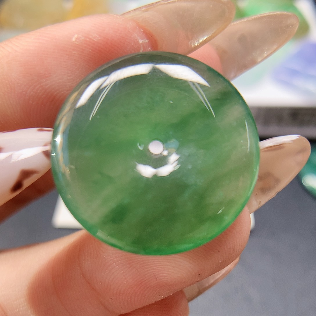 翡翠颈饰未镶嵌88888888888888