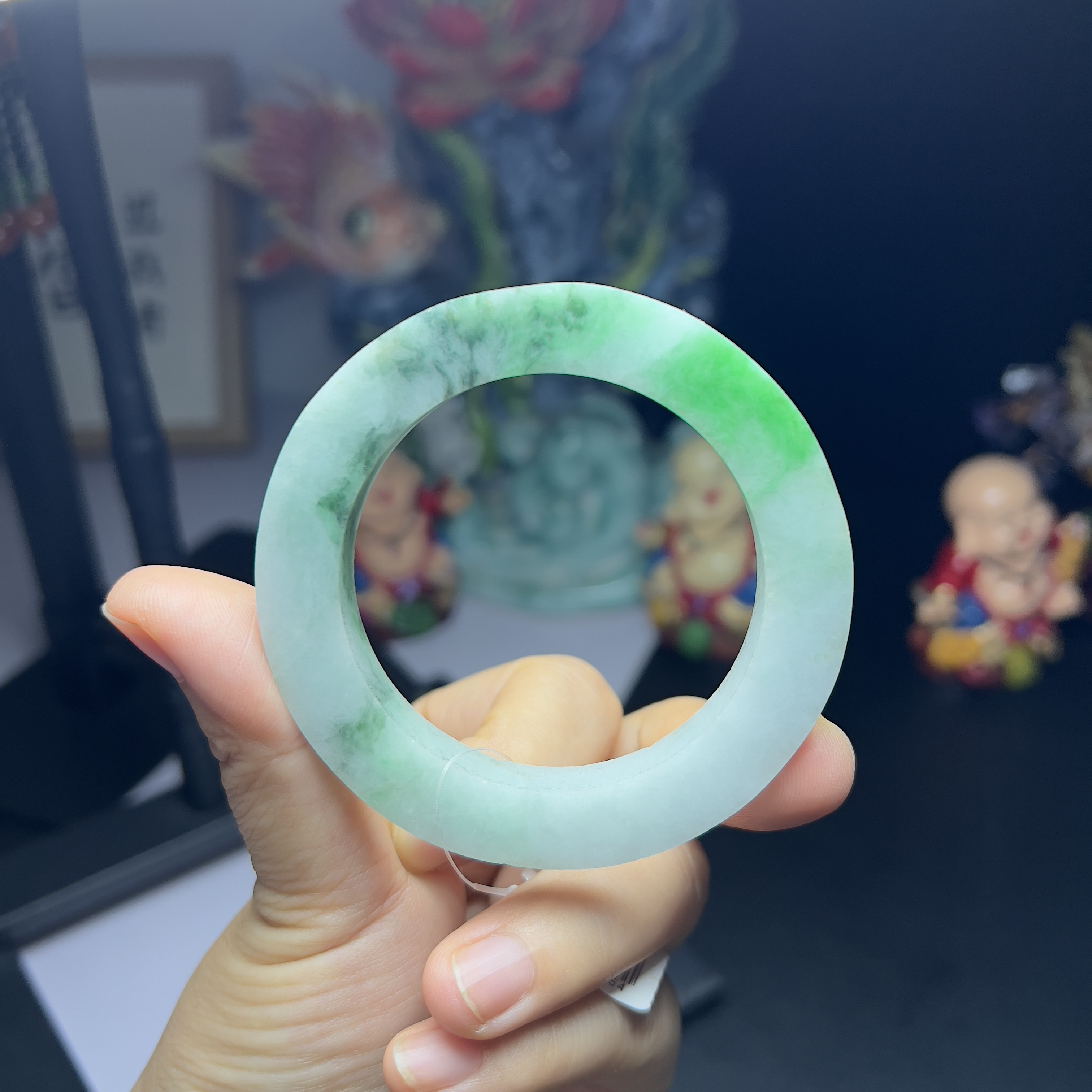 天然缅甸翡翠A货糯种辣绿飘花圆条女款时尚未抛光玉手镯