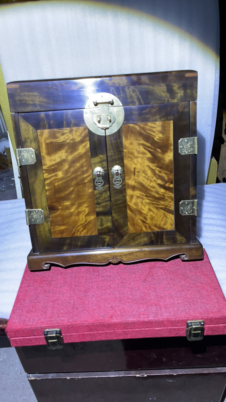 阴沉金丝楠木～官皮箱