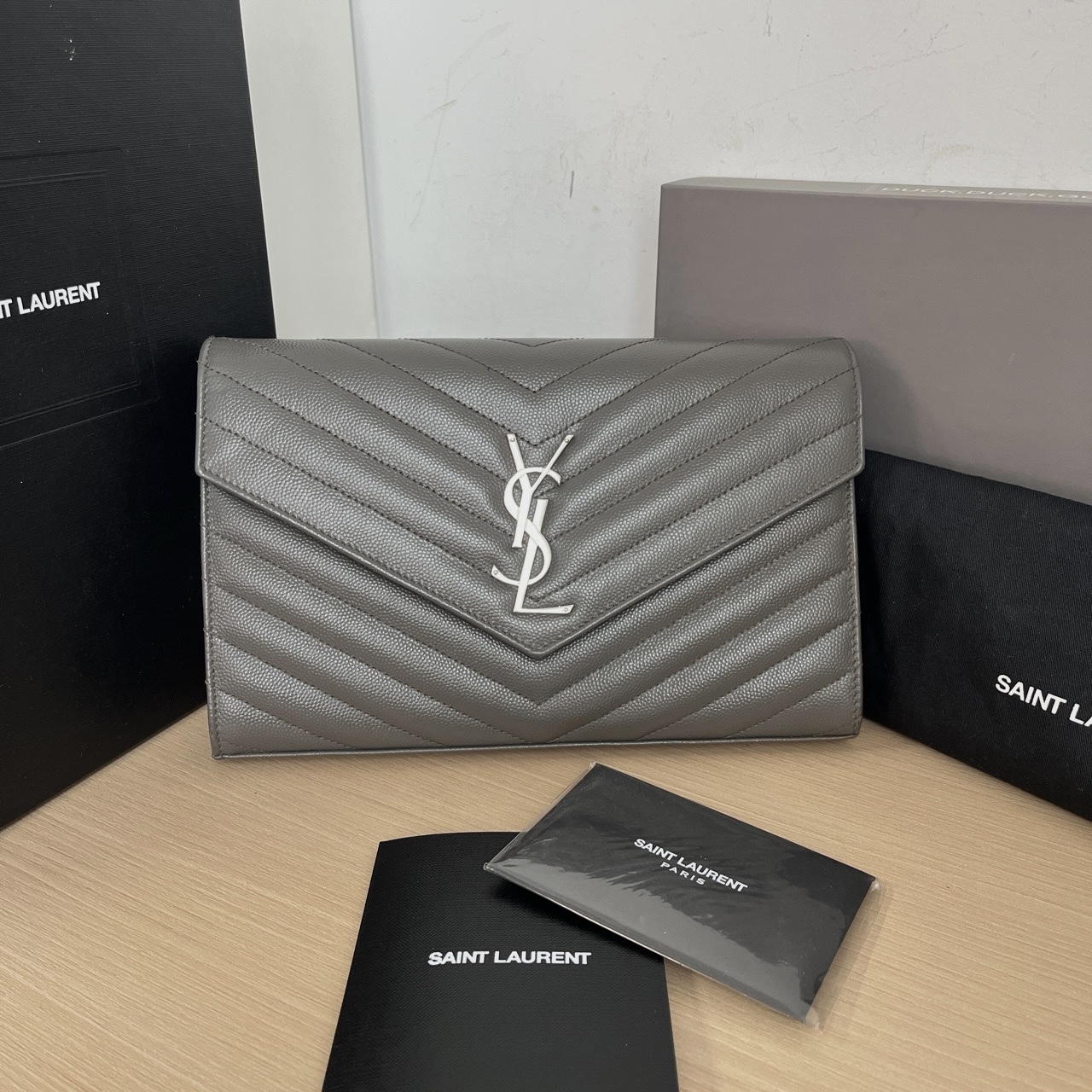 95新 YSL/圣罗兰 10817320 YSL 圣罗兰大象灰woc 22*14*3 