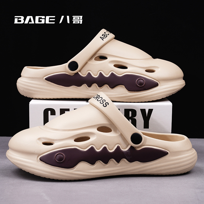 八哥新款洞洞鞋男款沙滩拖鞋潮流海边踩屎感厚底拖鞋夏季外穿防滑