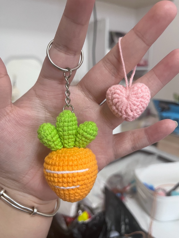 手工钩织胡萝卜钩织成品