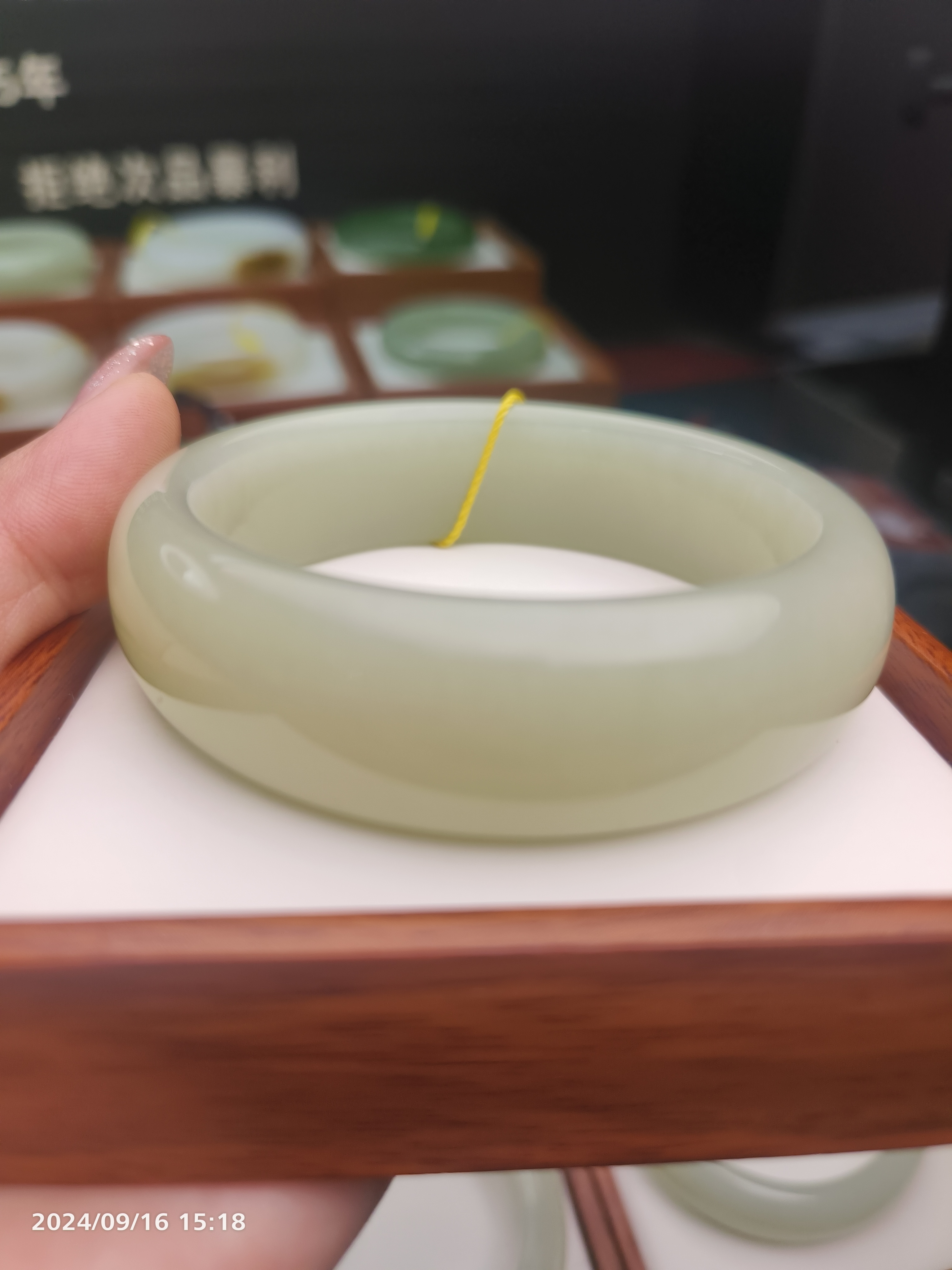 和田玉女士手镯时尚