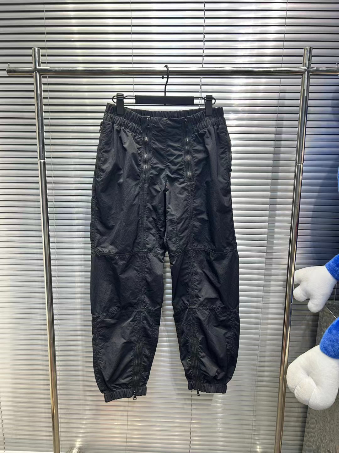 Bottega Veneta23ss多拉链束脚黑色运动裤m号/全新/工价12800