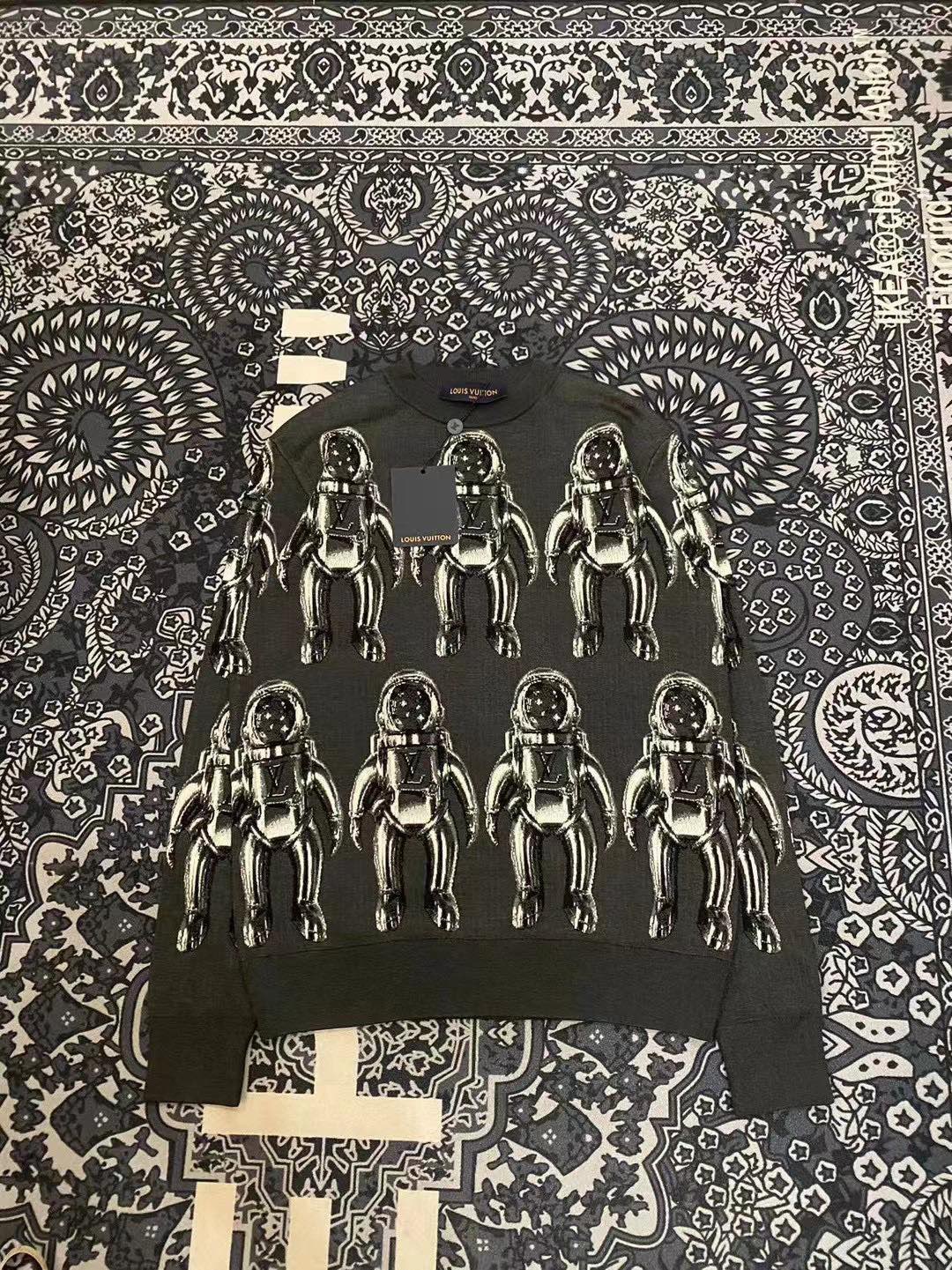 Louis Vuitton Lv 满印宇航员毛衣/xs尺码/平台6999/99新