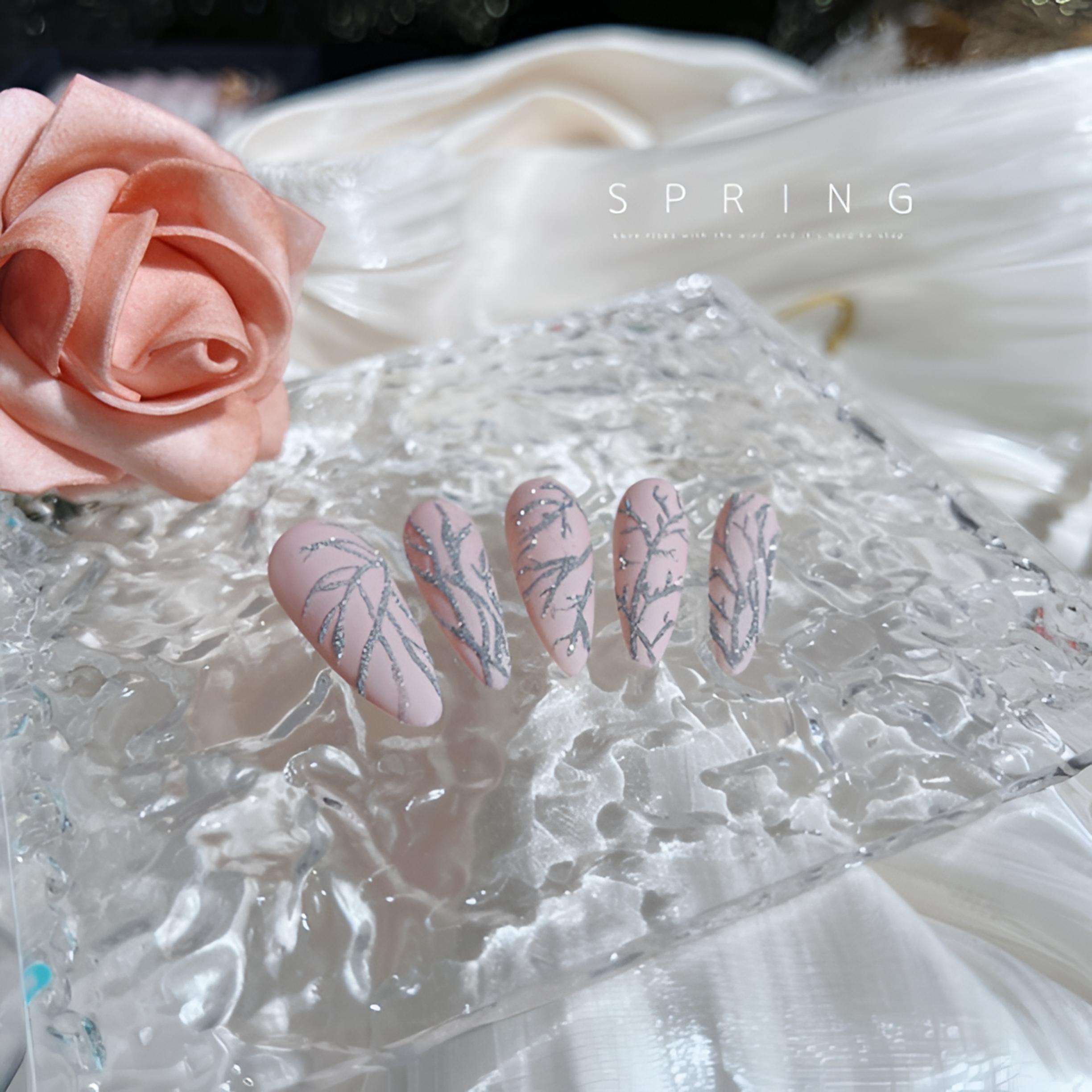 T6【佩岑】磨砂小钻手绘纹路穿戴甲