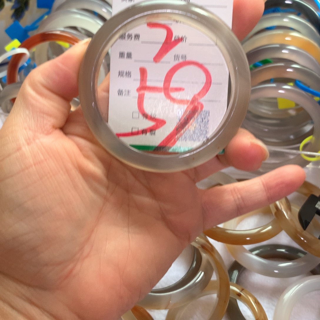 玛瑙/玉髓手镯未镶嵌59