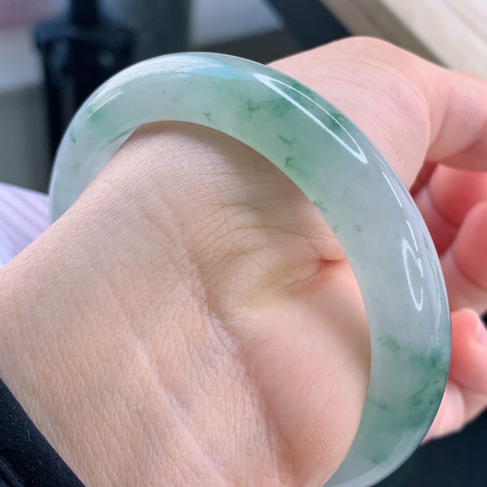 56.3圈口天然缅甸A货冰飘花翡翠宽边手镯