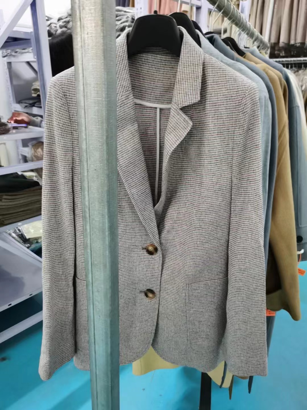 Y·C直播间时尚女装福利可以咨询主播请勿随便拍谢谢合作