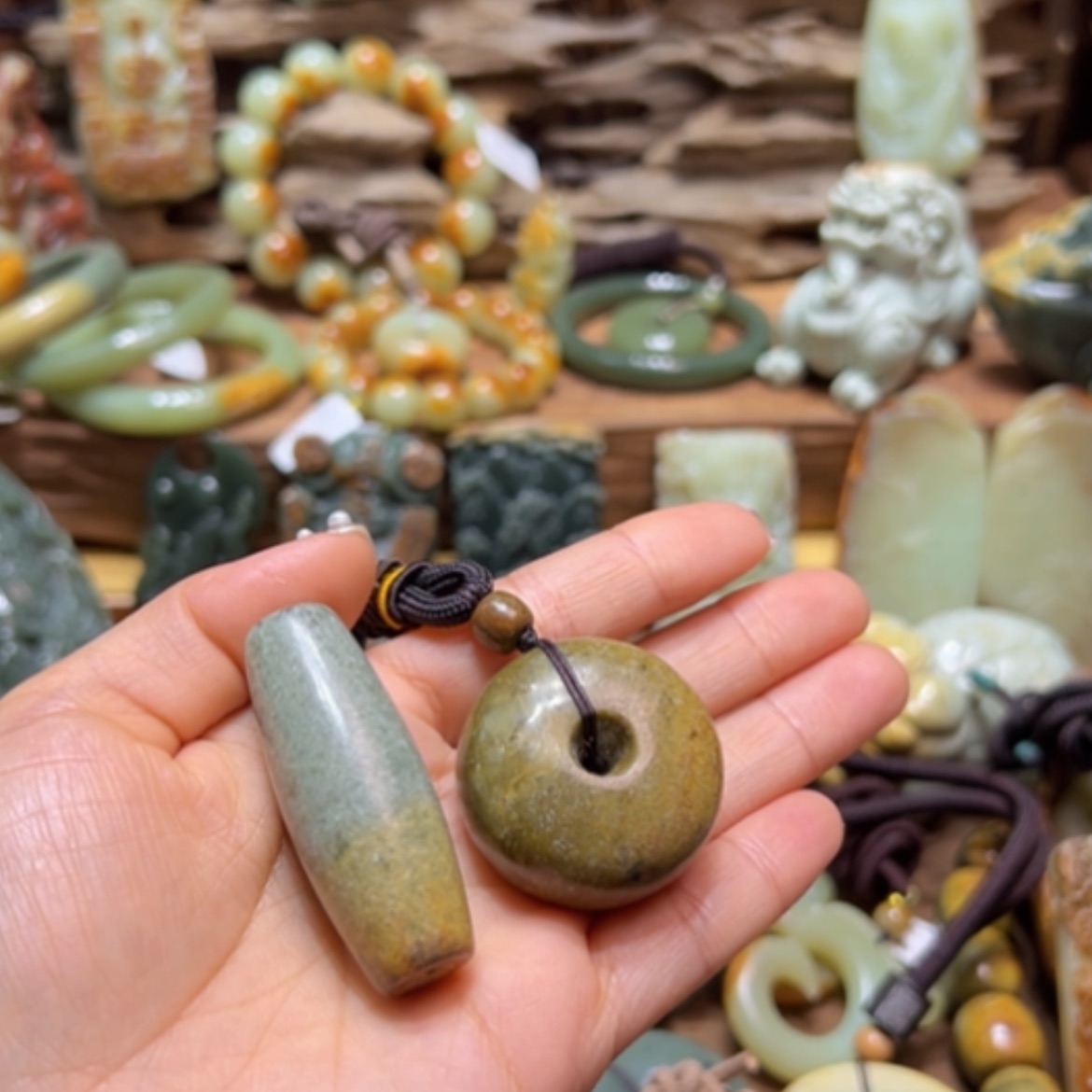 【闪购商品】岫岩河磨玉（透闪石质玉）手链未镶嵌第*感