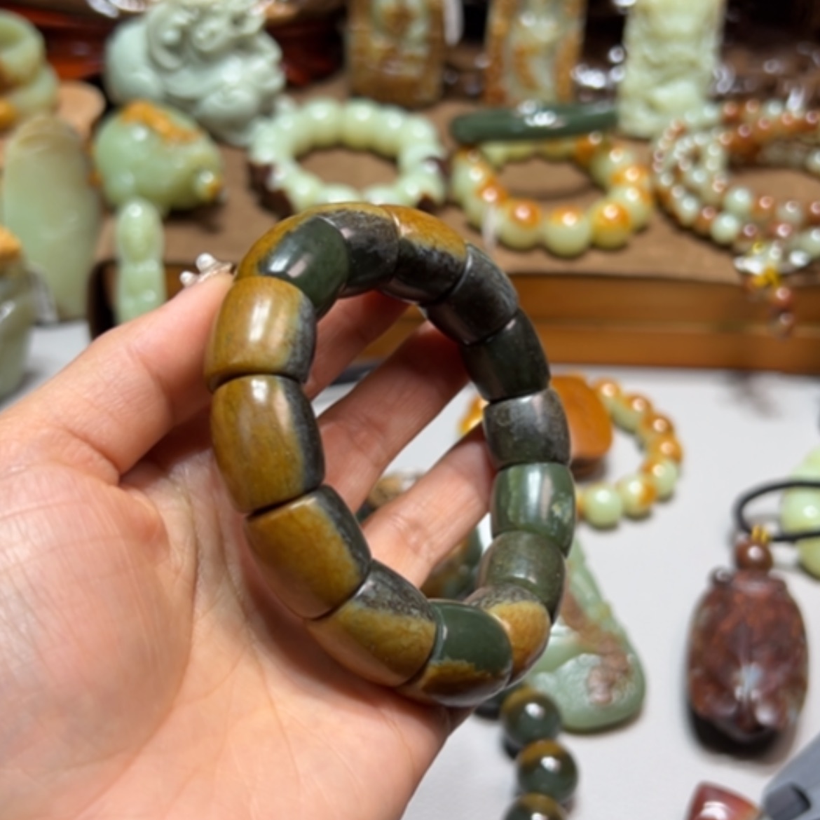 【闪购商品】岫岩河磨玉（透闪石质玉）手链未镶嵌梦****！