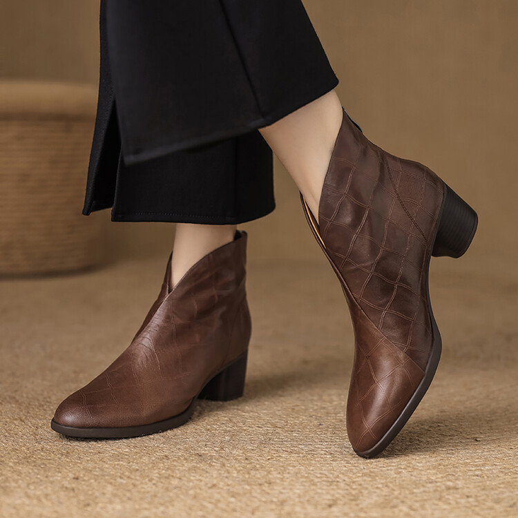 头层羊皮/34-40/手工真皮跟高5cm压花纹理舒适时尚气质显瘦短靴