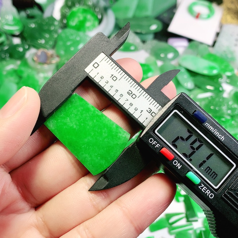 【闪购商品】翡翠挂件未镶嵌.****鳥