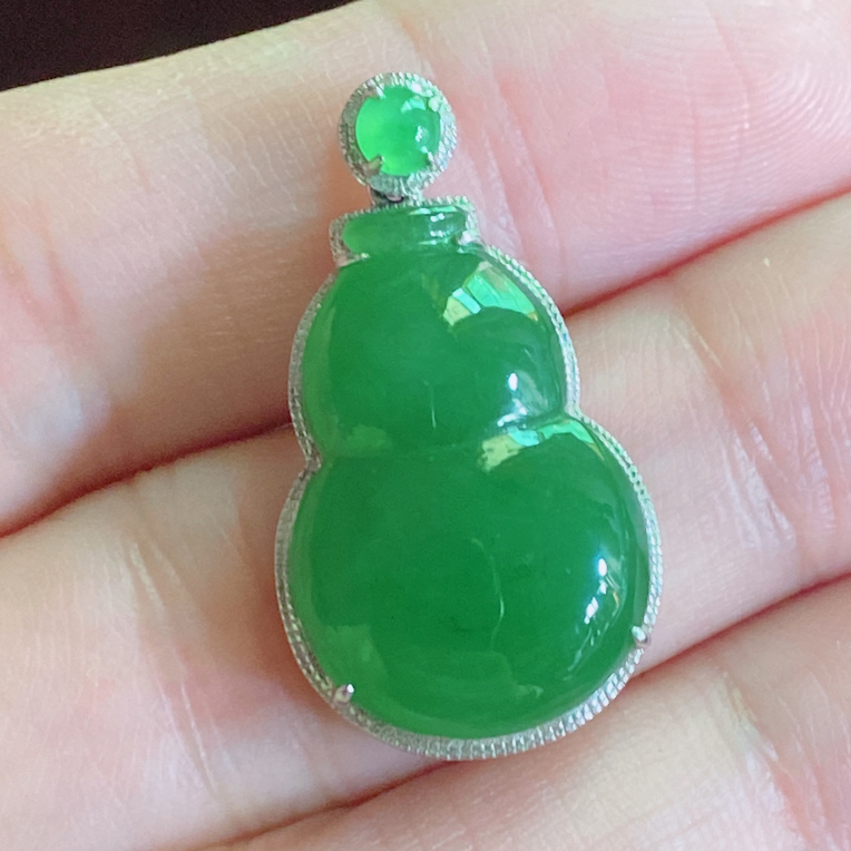 缅甸天然A货翡翠18K金镶嵌满绿葫芦吊坠29.3*16.2*6.9
