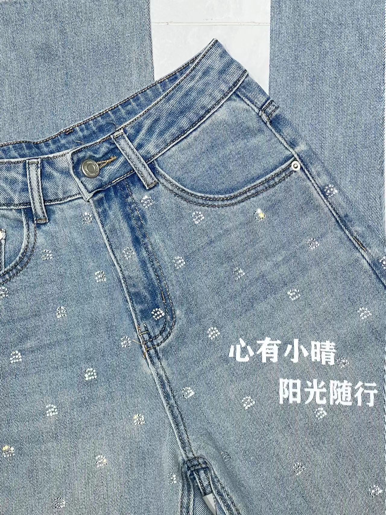 【新小晴】烫钻王王显瘦修身牛仔裤直潮流高腰 百搭浅蓝水洗牛仔裤