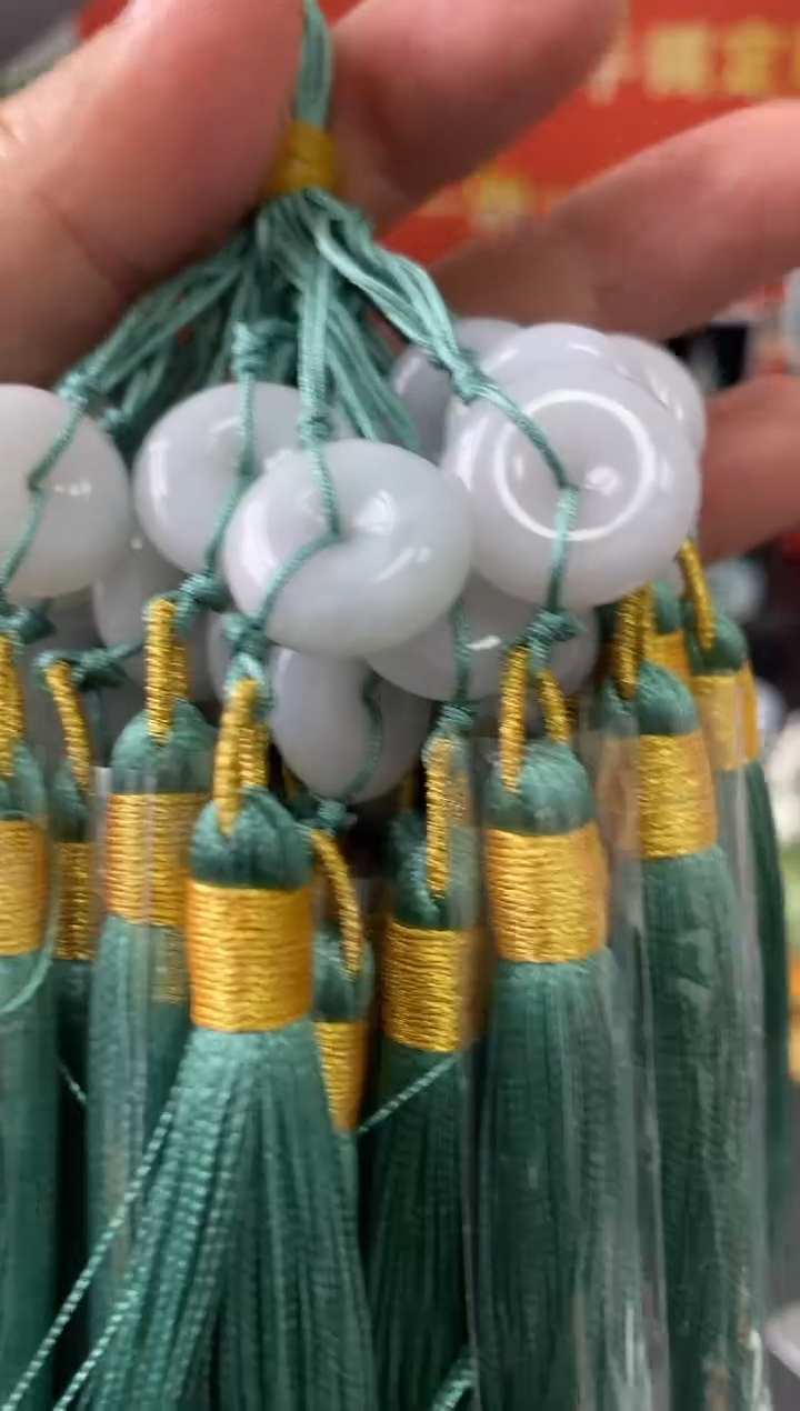 【闪购商品】定制翡翠流苏平安扣未镶嵌多样性 选1