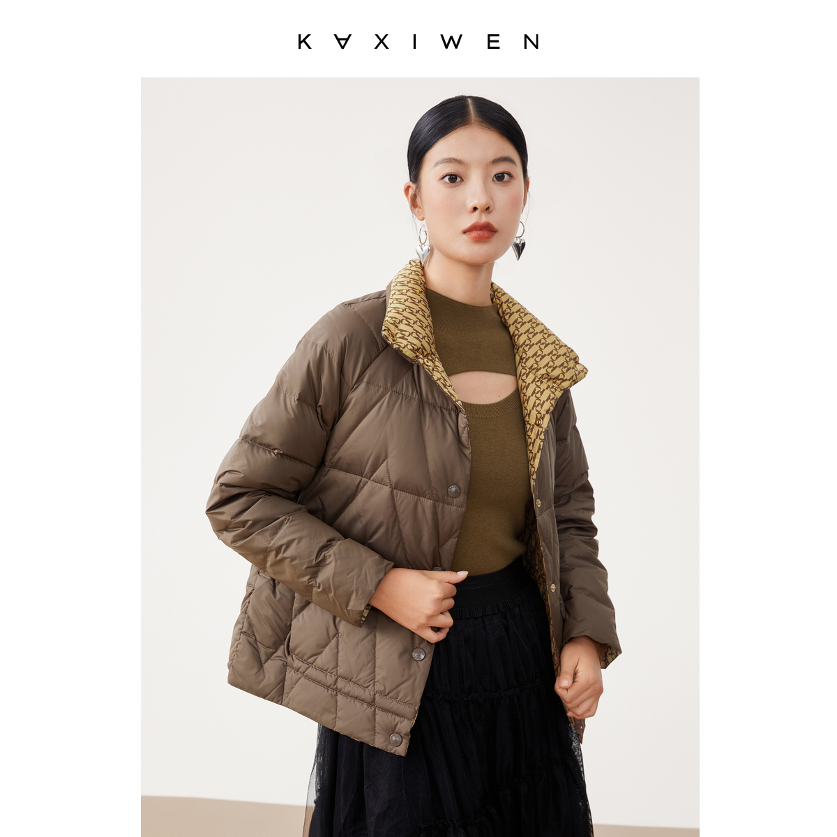 【诗语推荐】翻领短款宽松外套保暖双面穿羽绒服X10AYE8122