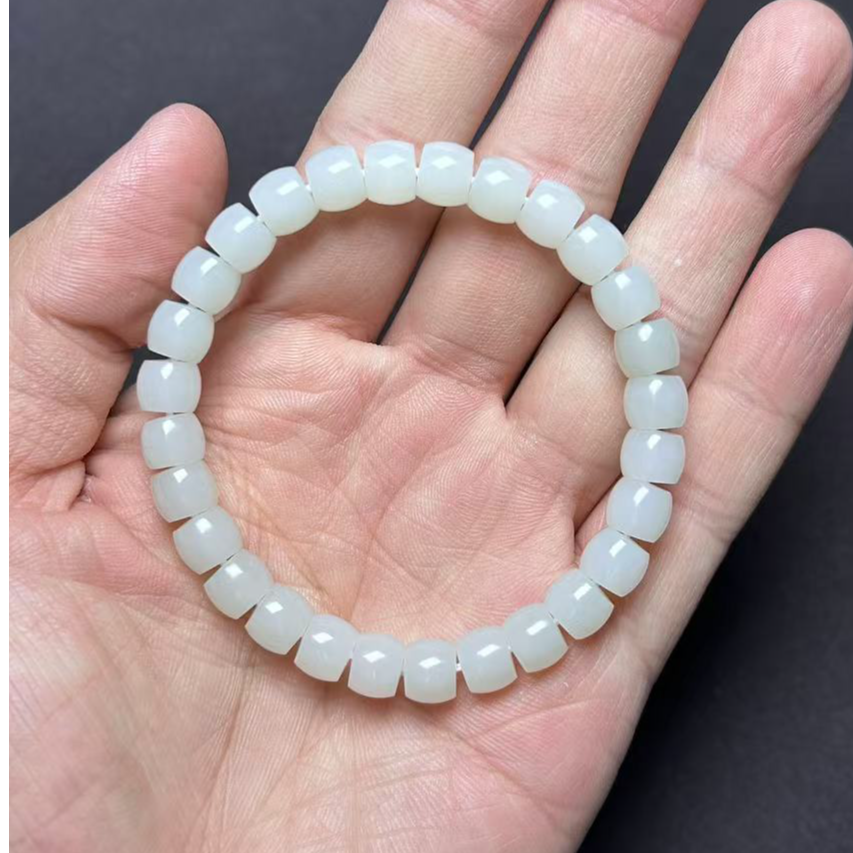 新疆和田玉手串7×8直切珠子油性好细腻过眼过灯高青白