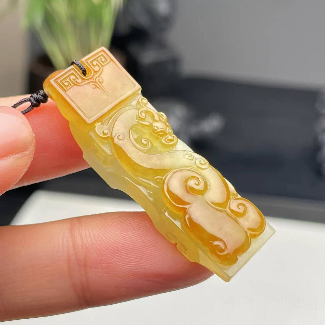 纯天然缅甸翡翠A货仿古龙