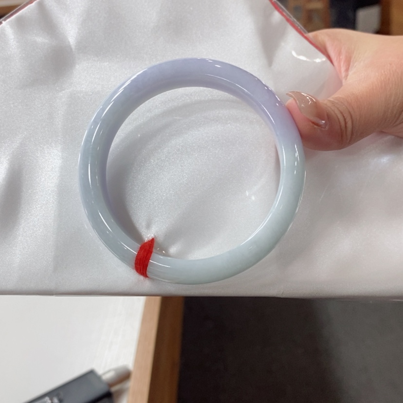 【闪购商品】翡翠手镯未镶嵌阿***买断