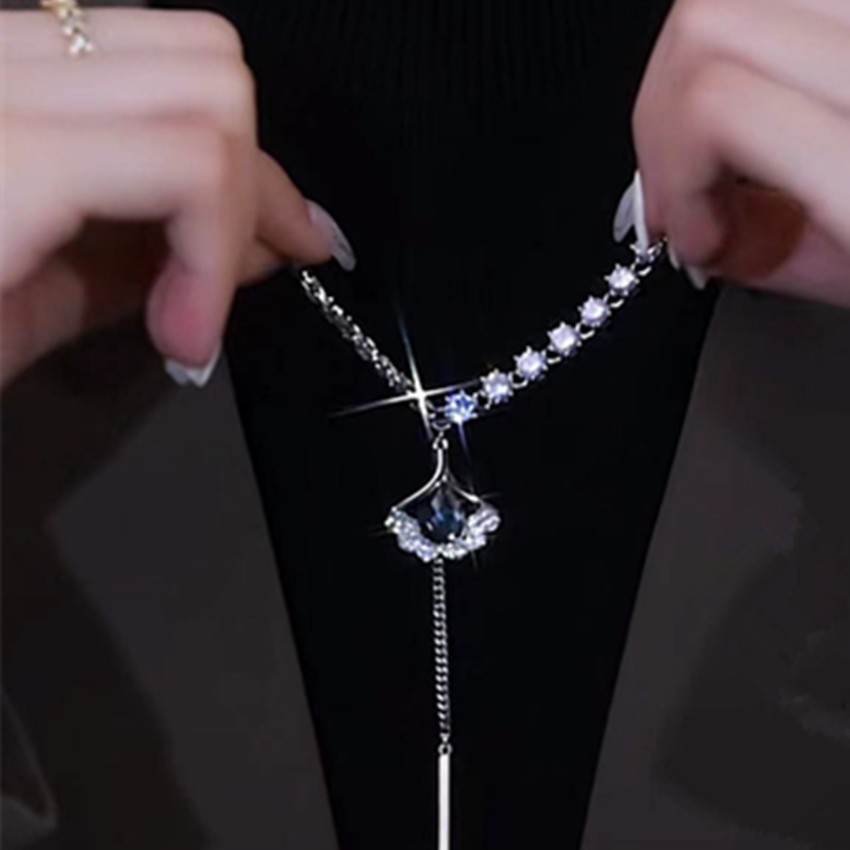合金仿水晶吊坠 项链女新款小众设计感高级冷淡风毛衣锁骨链配饰