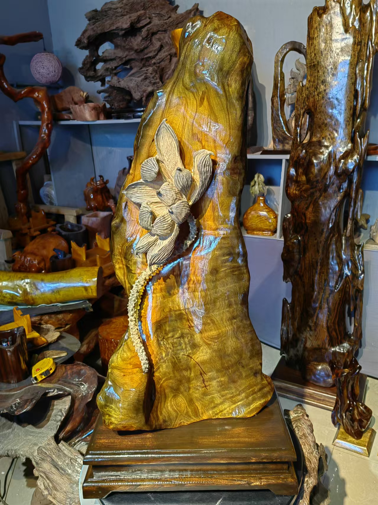 乌木金丝楠木荷花摆件