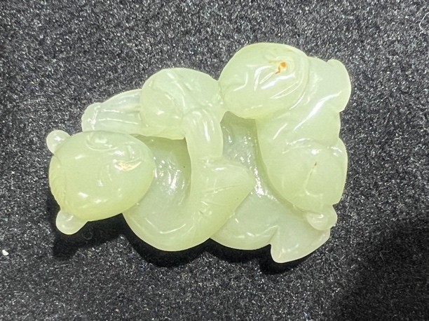 和田玉小童子摆件