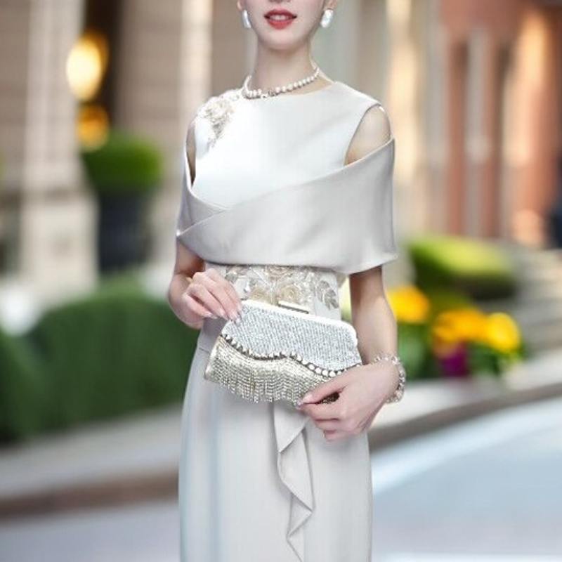 菲梦伊小香风满钻礼服百搭包装饰FXDB137