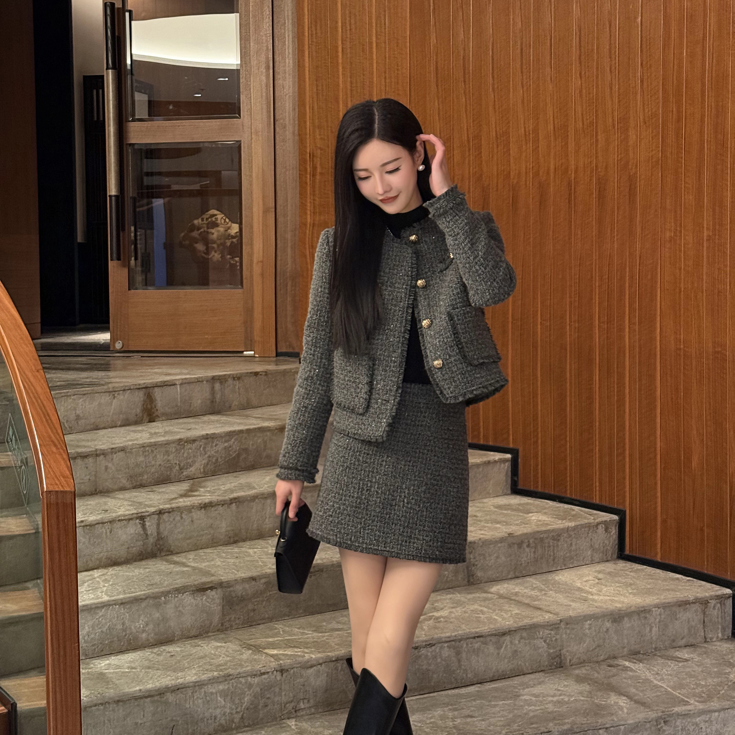 慧慧【冬日序章】绵羊毛新款羽绒款气质小香风两件套套装女