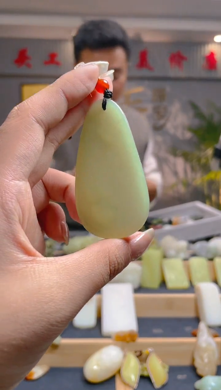 【闪购商品】和田玉挂件未镶嵌和田玉未镶嵌挂件拍一发一