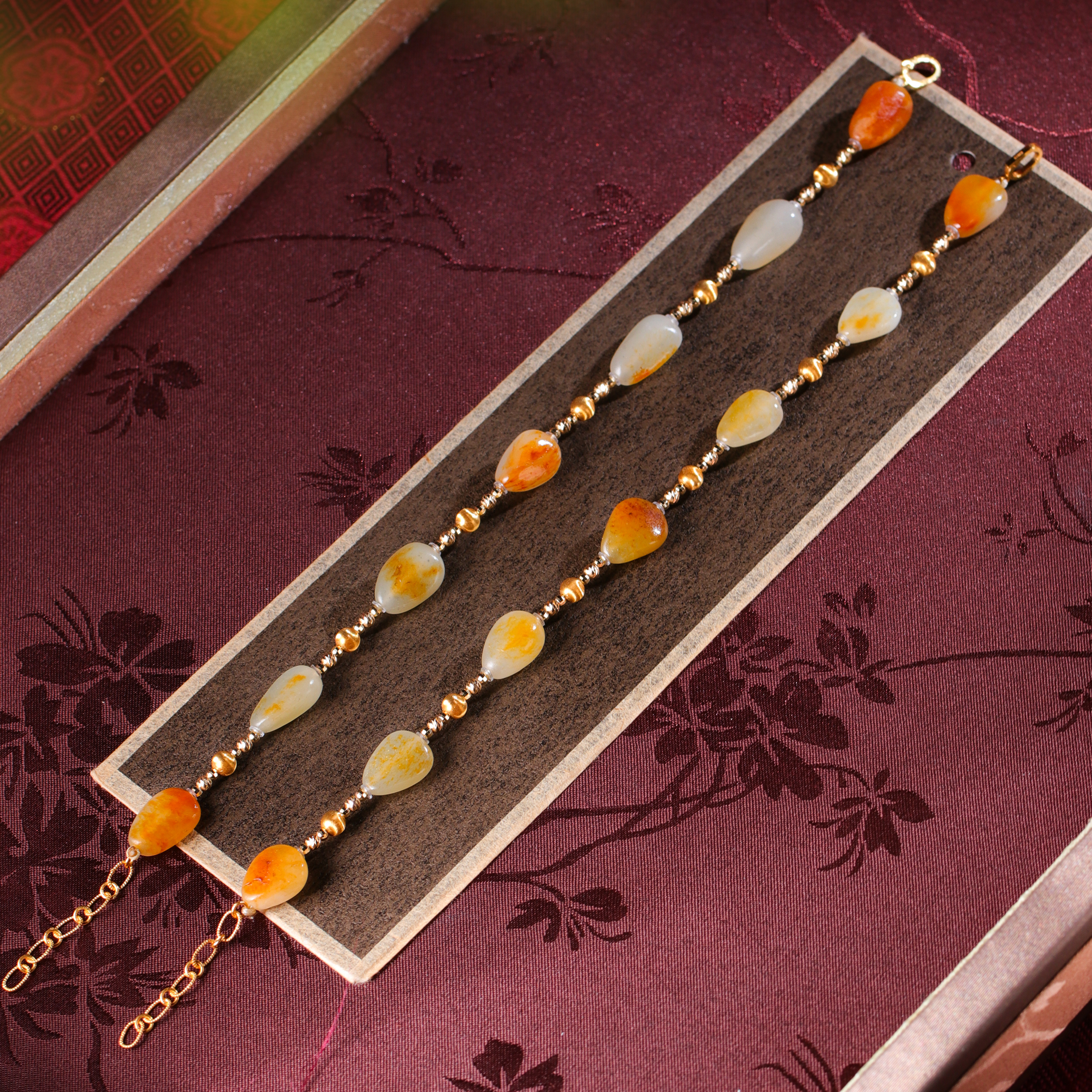 白玉世家和田玉璀璨星河/18K金和田玉手链（多样性发货，发其一）