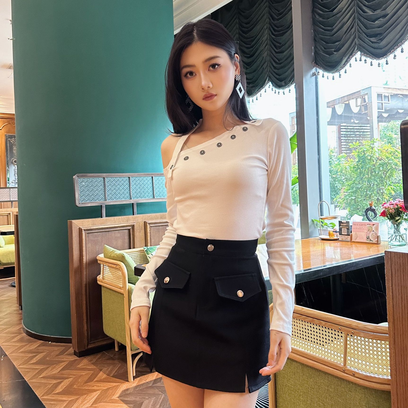 新姿奇假口袋小开叉装饰小A包裙韩版洋气显高显瘦半身黑色短裙女