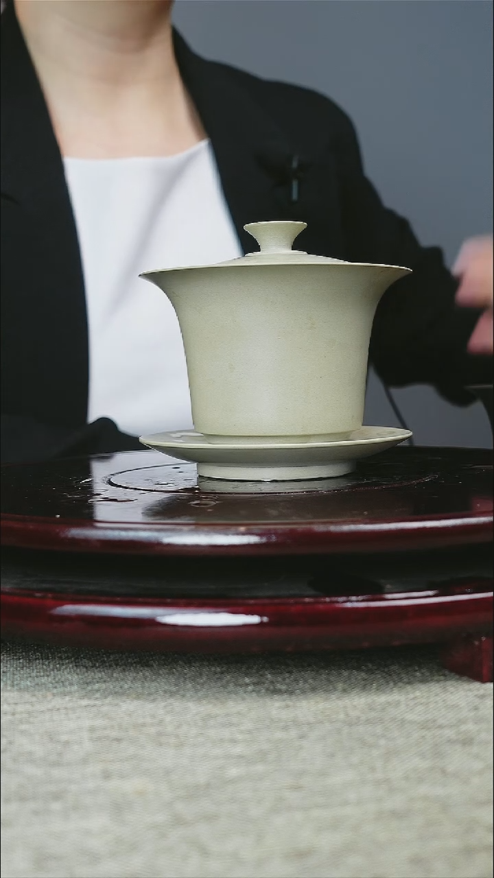 【闪购商品】陶瓷壶2百克盖碗=超薄不烫手