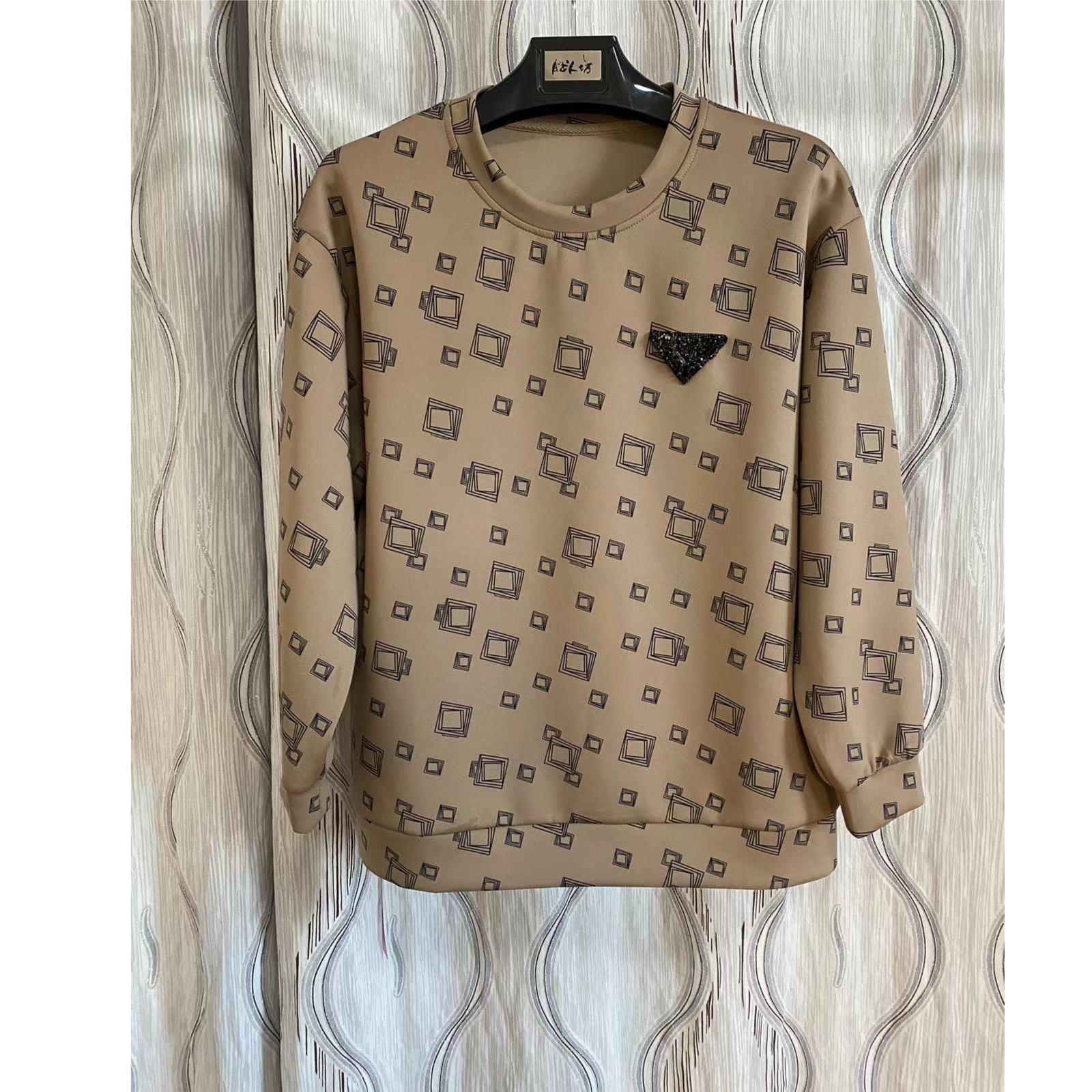 （X）胖人坊大码休闲卫衣3871