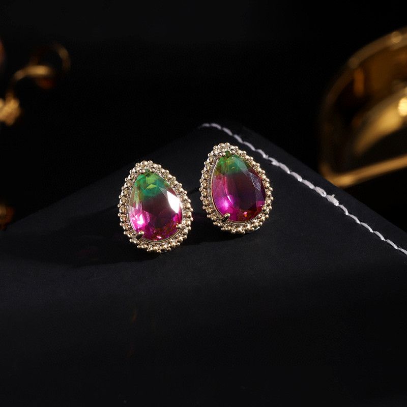 铜合金耳饰 《货号1519》气质轻奢耳钉