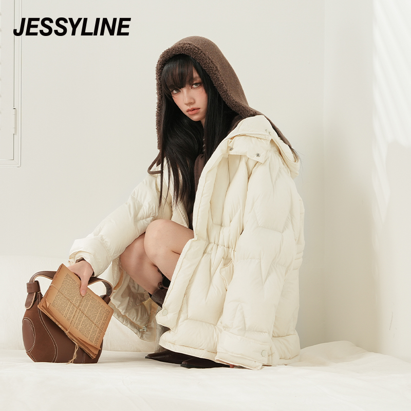 杰茜莱连帽收腰泡芙羽绒面包服女新款冬季保暖外套 jessyline