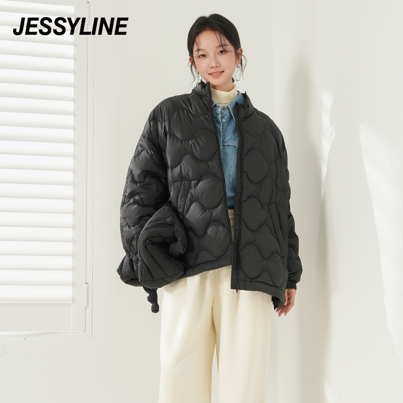 jessyline杰茜莱新款黑色冬季羽绒面包服女高级感保暖外套潮