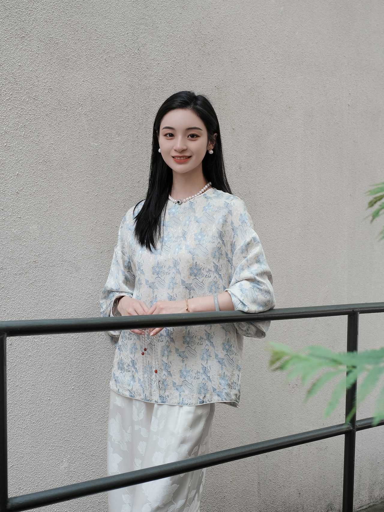 凤戏牡丹真丝提花上衣