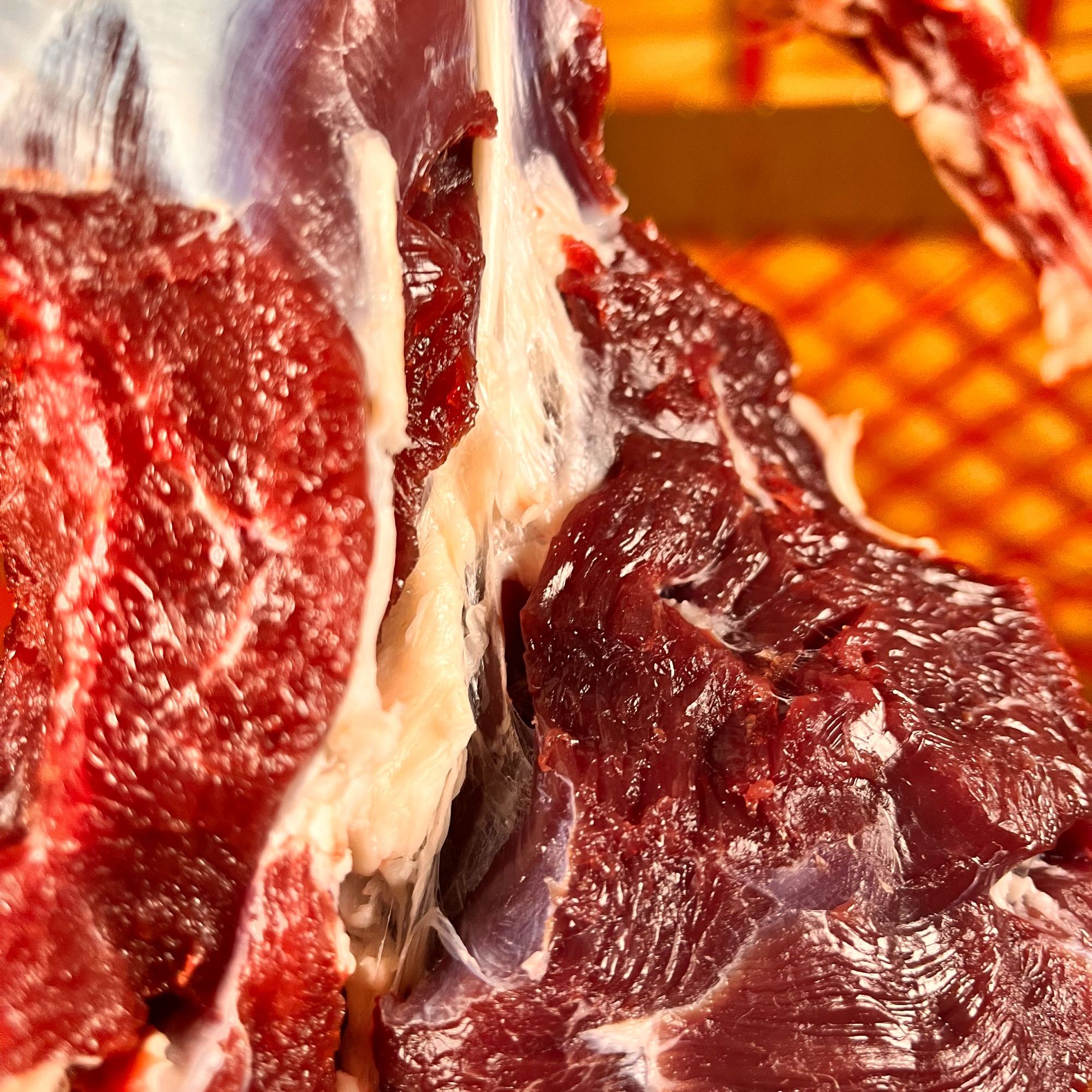  5斤标准品，后腿骨肉分离打包装。乌拉特后旗阴山散养后山羊