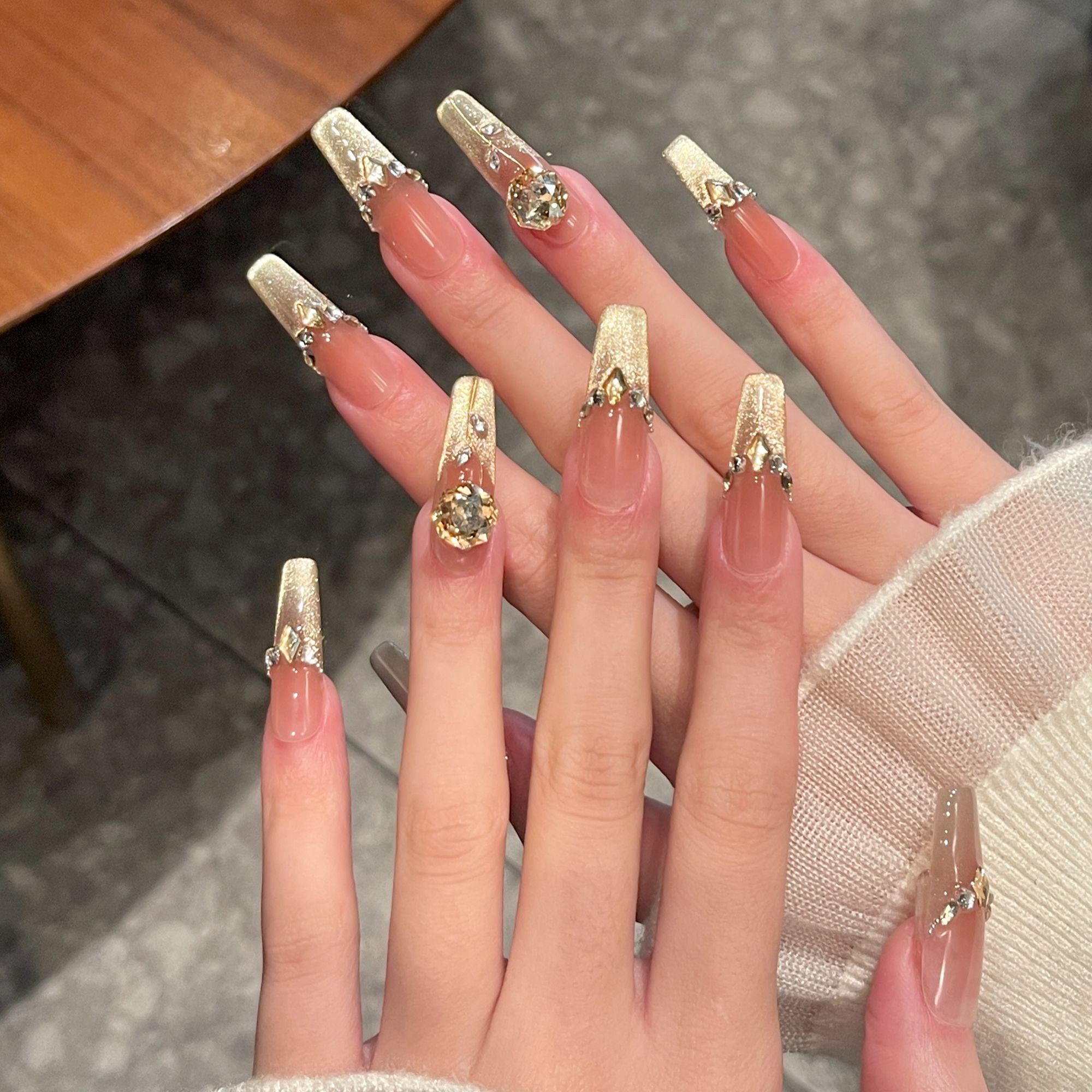 【香槟玫瑰】新款穿戴甲美甲款式推荐2025爆款美甲纯手工穿戴甲片