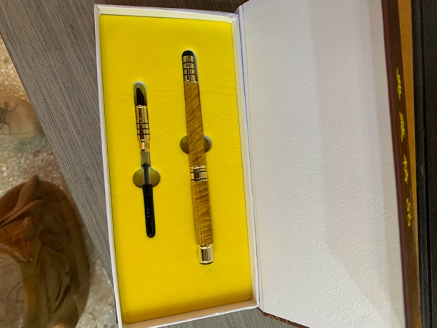 金丝楠木纲笔精品