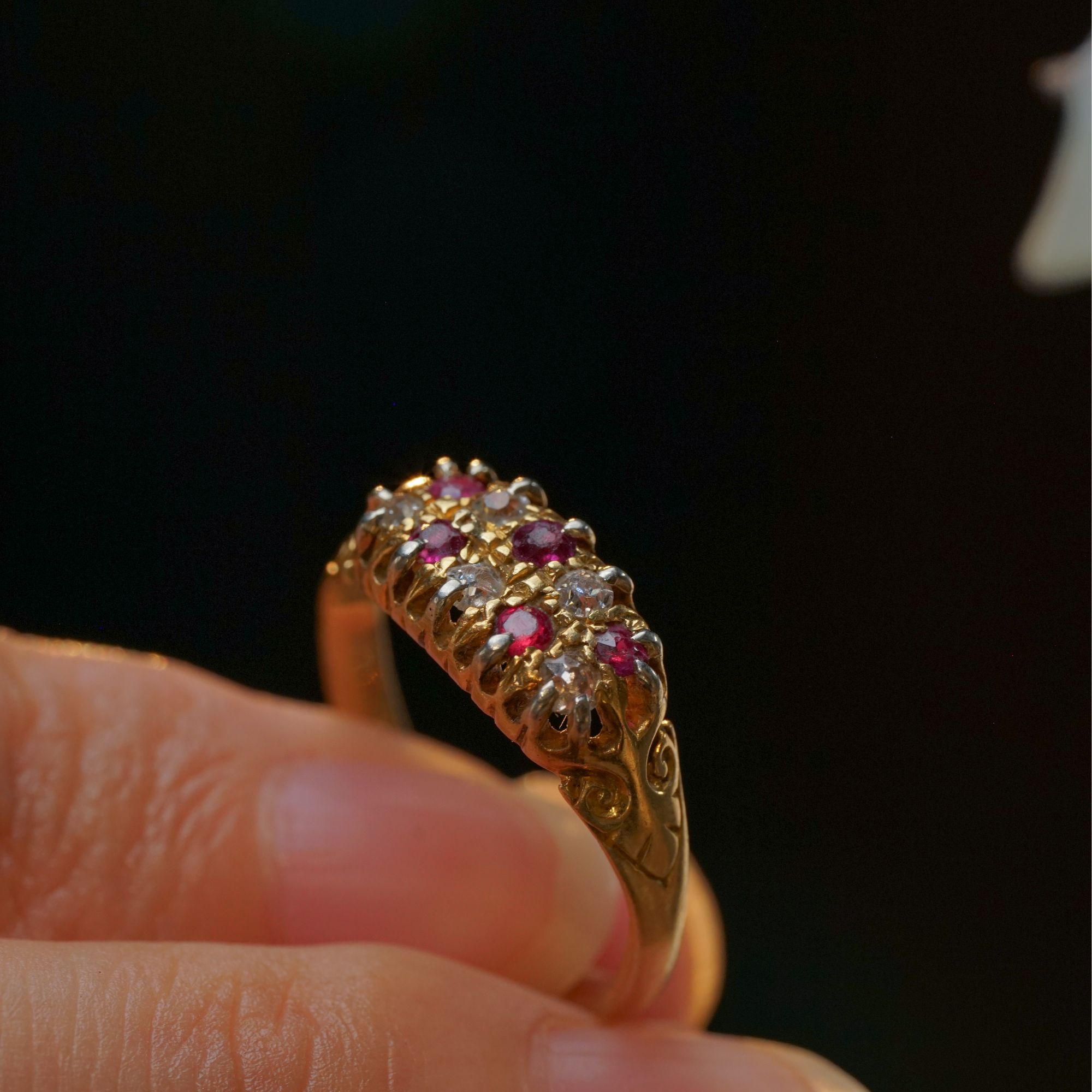 【观月】维多利亚时期手工红宝石戒指18K金复古排戒古董红宝石戒指