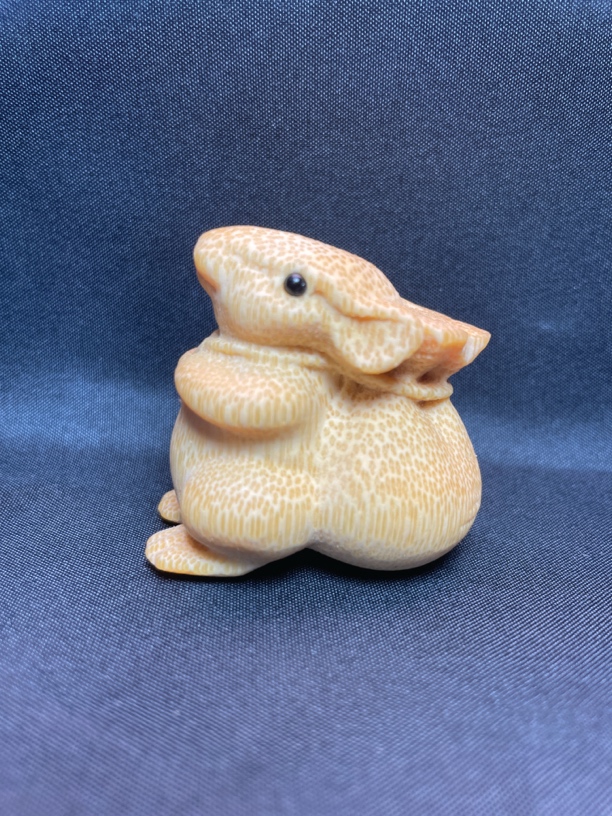 《鼠来宝》背钱鼠实心竹龙血金丝竹竹雕竹刻把件《送油》