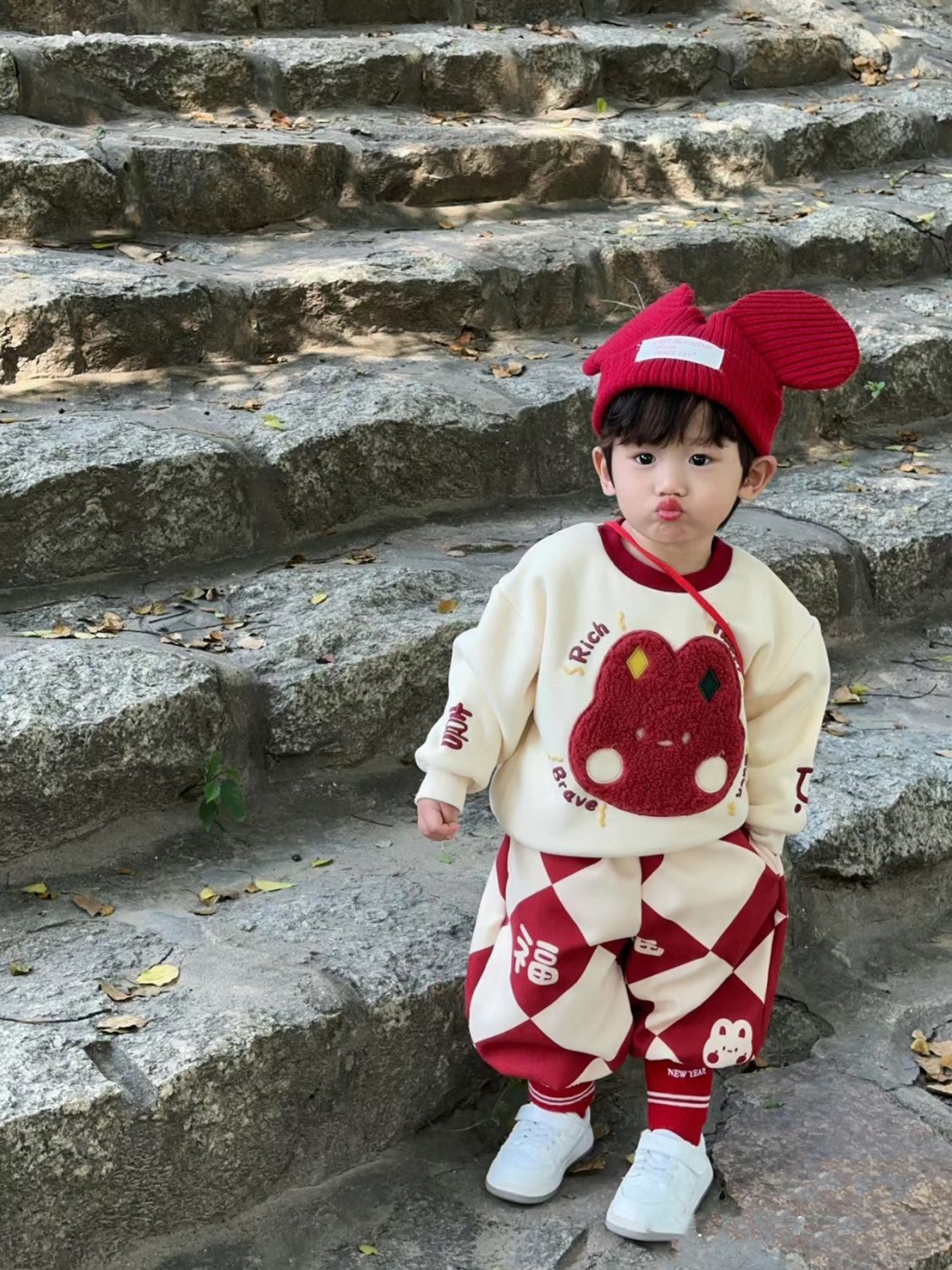 冬季新款男女童加绒套装过年服帅气卫衣外套儿童宝宝拜年服格子裤