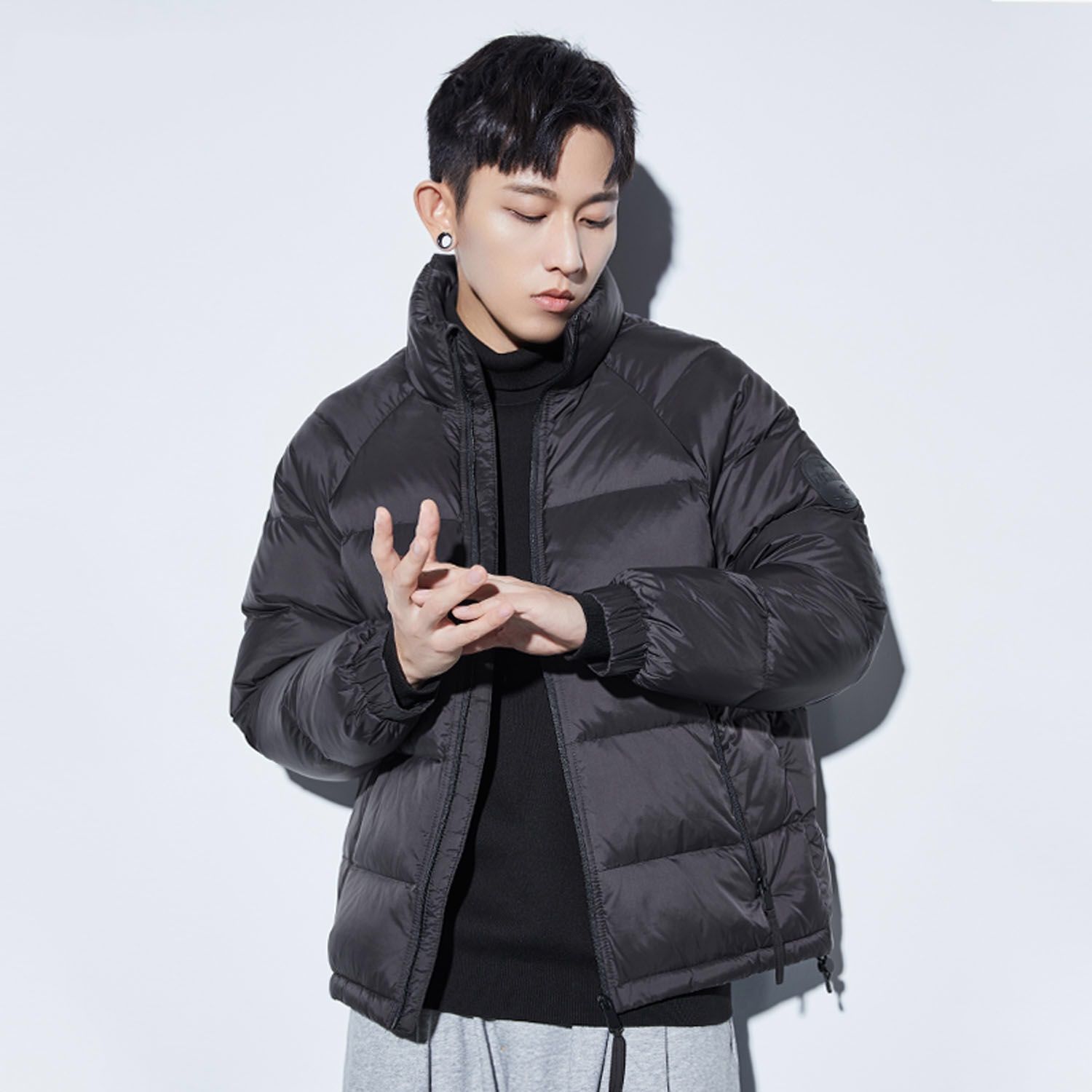 轻薄羽绒服男士宽松潮牌2023年冬季新款短款休闲帅气加厚冬装外款