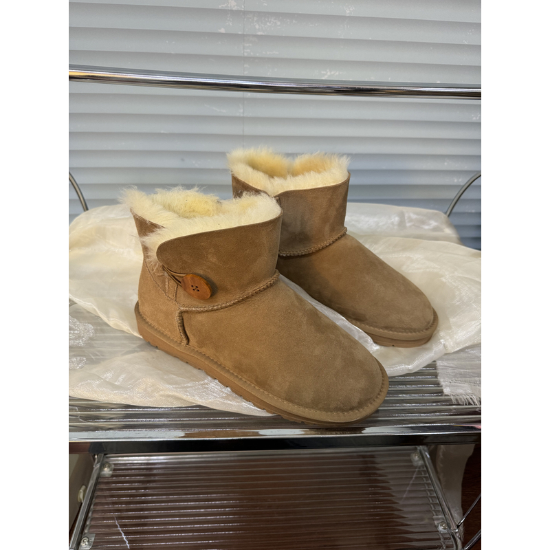 [Findme大码女鞋41-44]一粒扣羊皮毛一体～平底面包鞋短筒雪地靴