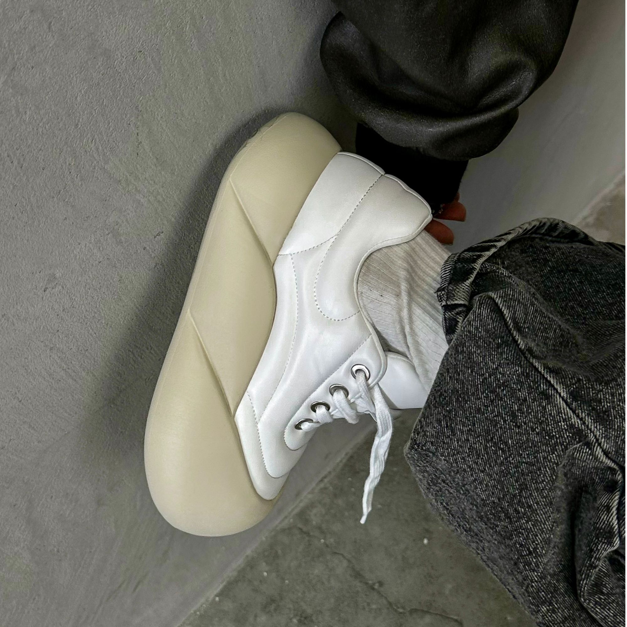 C268-2 SGIRL TWTW丑萌女鞋大头娃娃鞋女秋季厚底小白鞋面包皮鞋